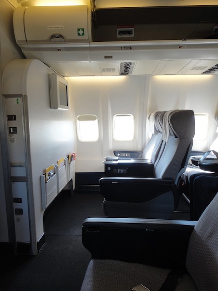 Qantas 737 Business Cabin